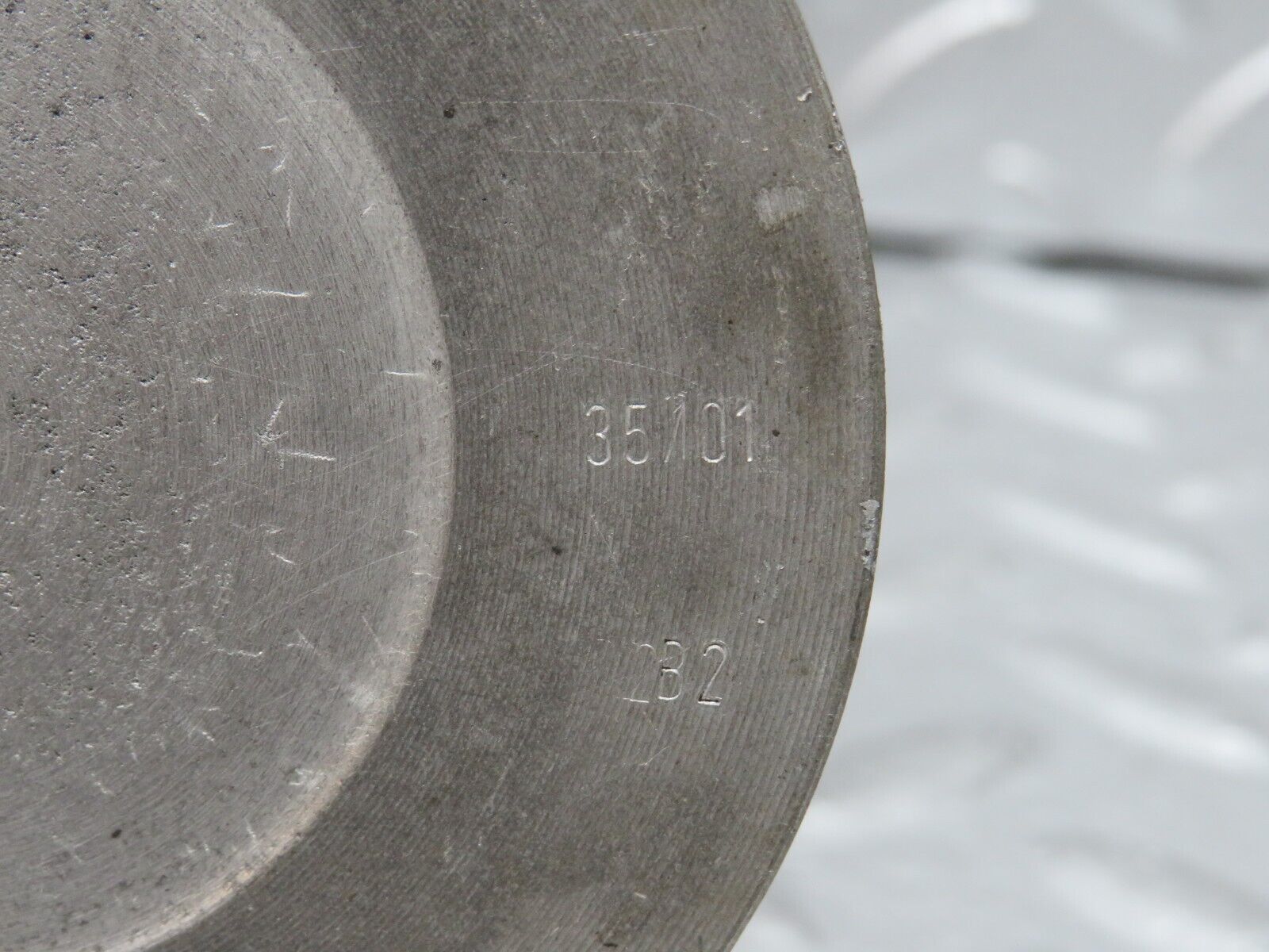 32775 Mercedes-Benz C107 R107 350 V8 Piston With Connecting Rod 92mm 11607