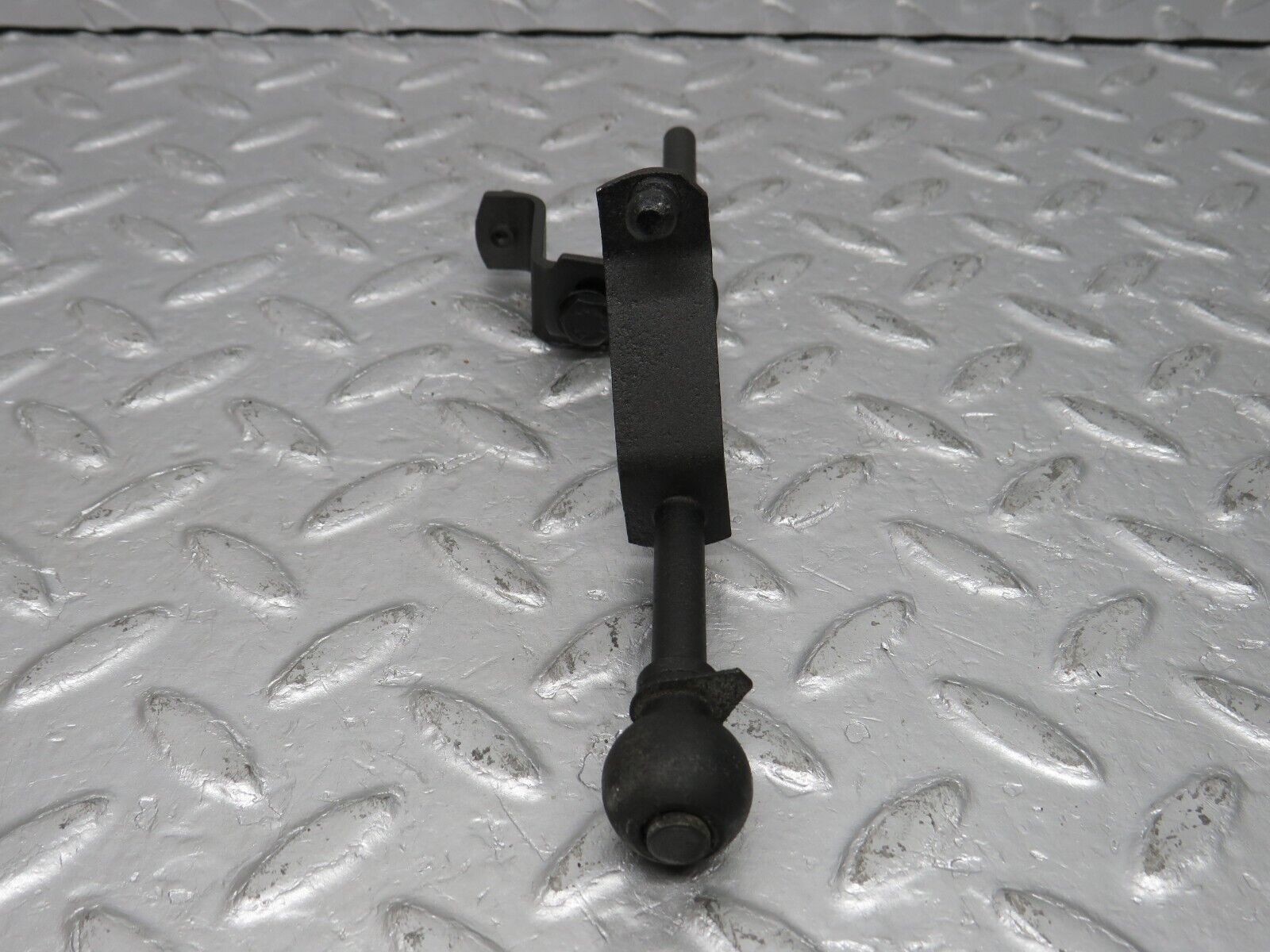 39262 Mercedes-Benz R107 500SL Accelerator Pedal Linkage