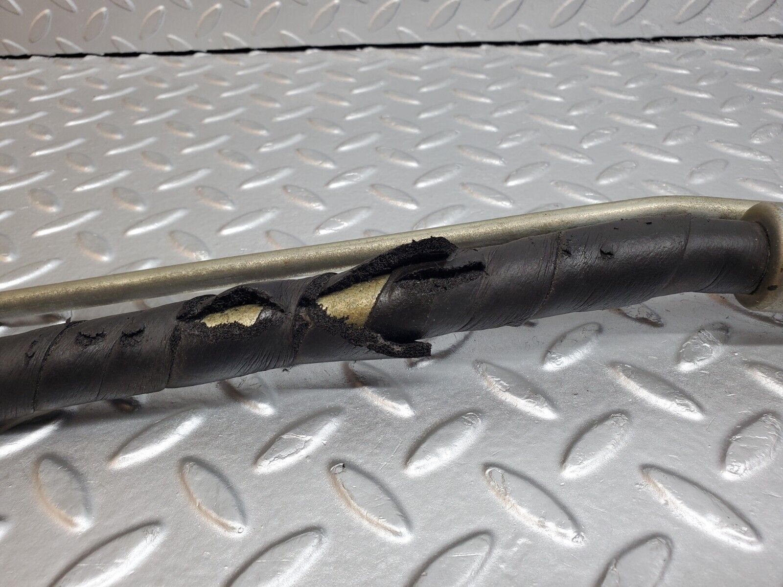 45972 Mercedes-Benz W126 420SE Air Condition Hose Pipe 1268301415 1268301515 1269970581