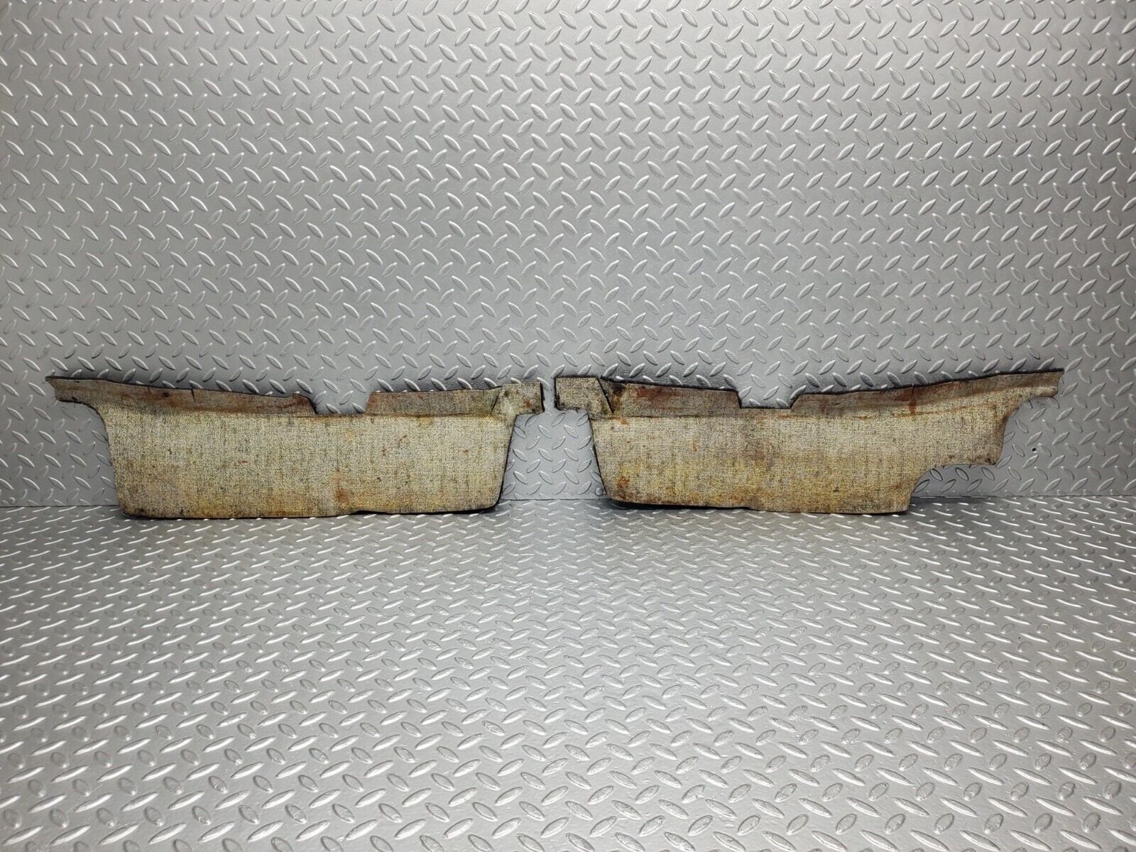 46419 Mercedes-Benz C123 280CE Coupe Rear Floor Cross Member Mat Carpet Black