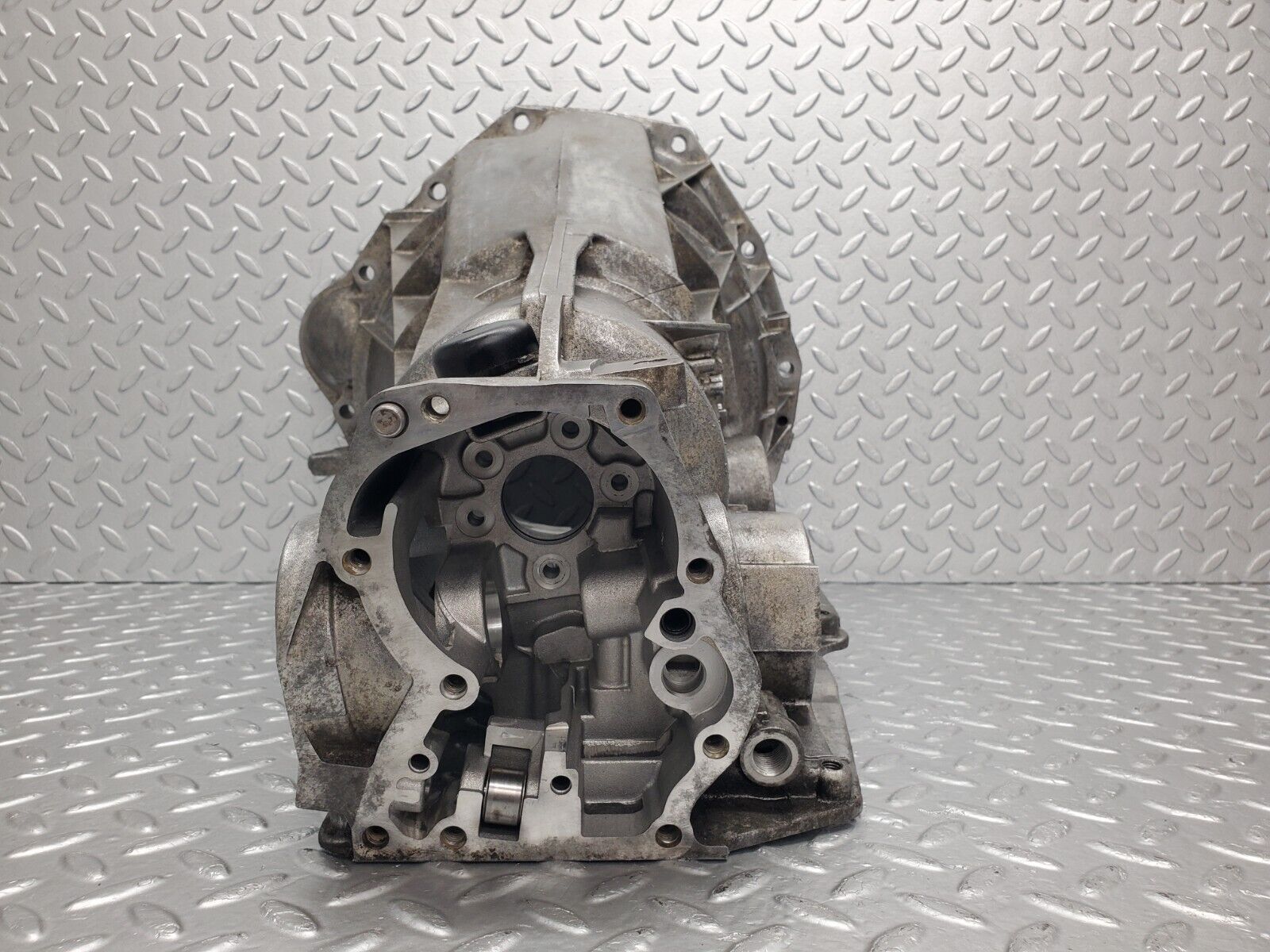 46293 Mercedes-Benz W124 280E Automatic Gearbox Housing 722.433 1242704204 2012710701