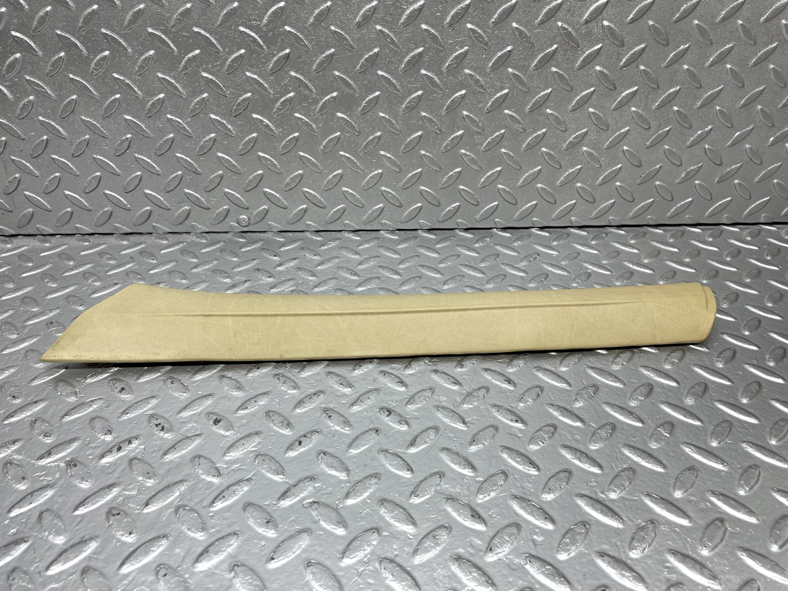 44256 Mercedes-Benz W123 280E A Pillar Cover Panel Left Side Beige
