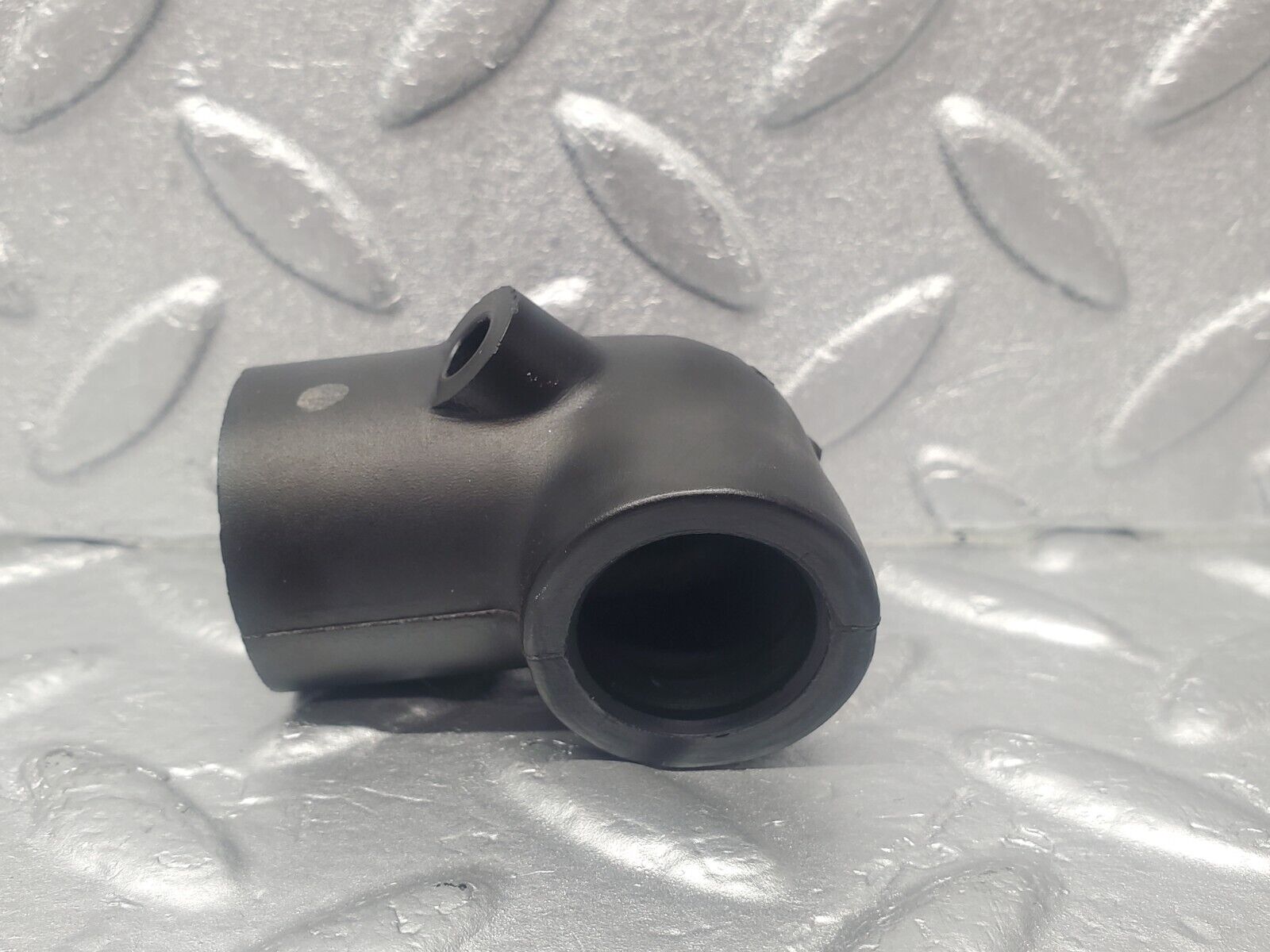 46043 Mercedes-Benz W126 420SE Idle Air Valve Hose 1170941282