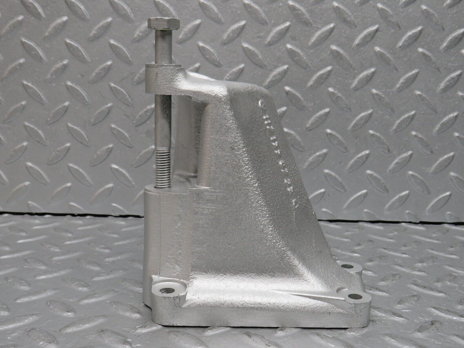 39265 Mercedes-Benz R107 500SL Alternator Generator Bracket 1171550735