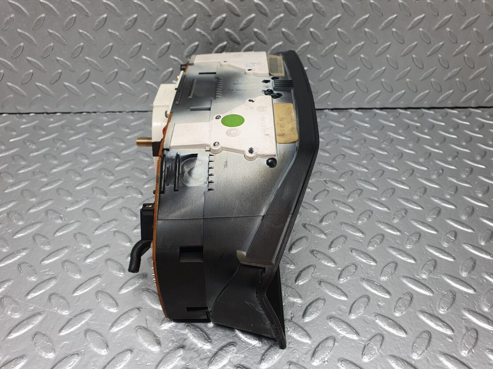 41389 Mercedes-Benz W124 200E Instrument Cluster 1245427406 1245409542