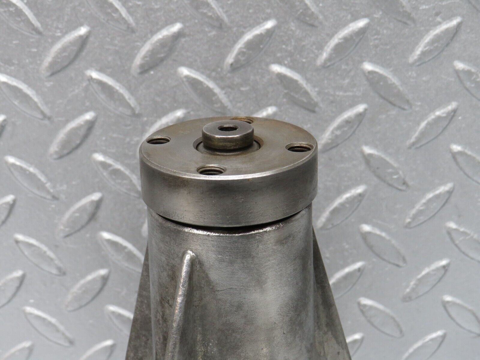 39903 Mercedes-Benz R107 350SL Water Pump