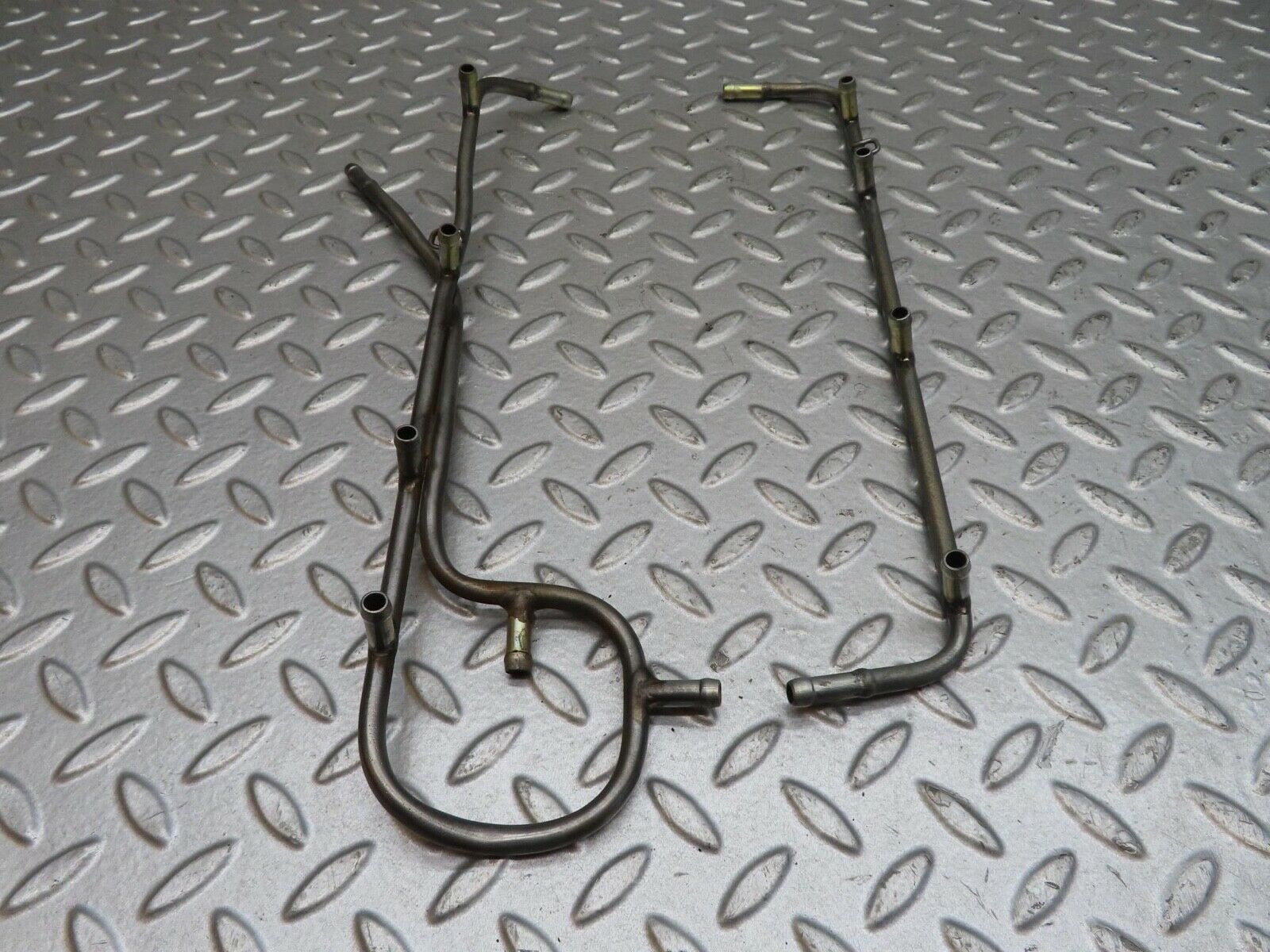 13787 Mercedes-Benz R107 450SL Fuel Injector Pipe Pair