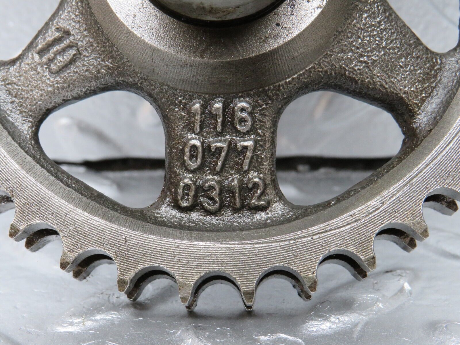 32947 Mercedes-Benz C107 R107 450 V8 Timing Gear Sprocket 1160770312