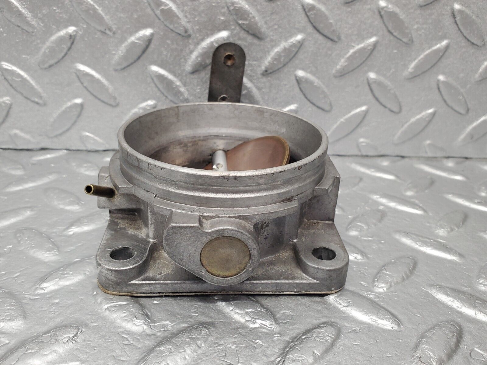 46717 Mercedes-Benz W123 280E Throttle Body Valve