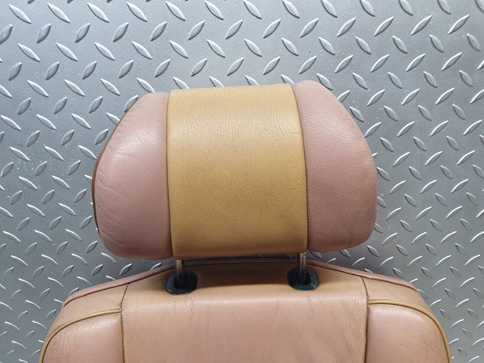 43813 Mercedes-Benz C126 380SEC Coupe Front Right Electric Passenger Seat Leather 1269101950