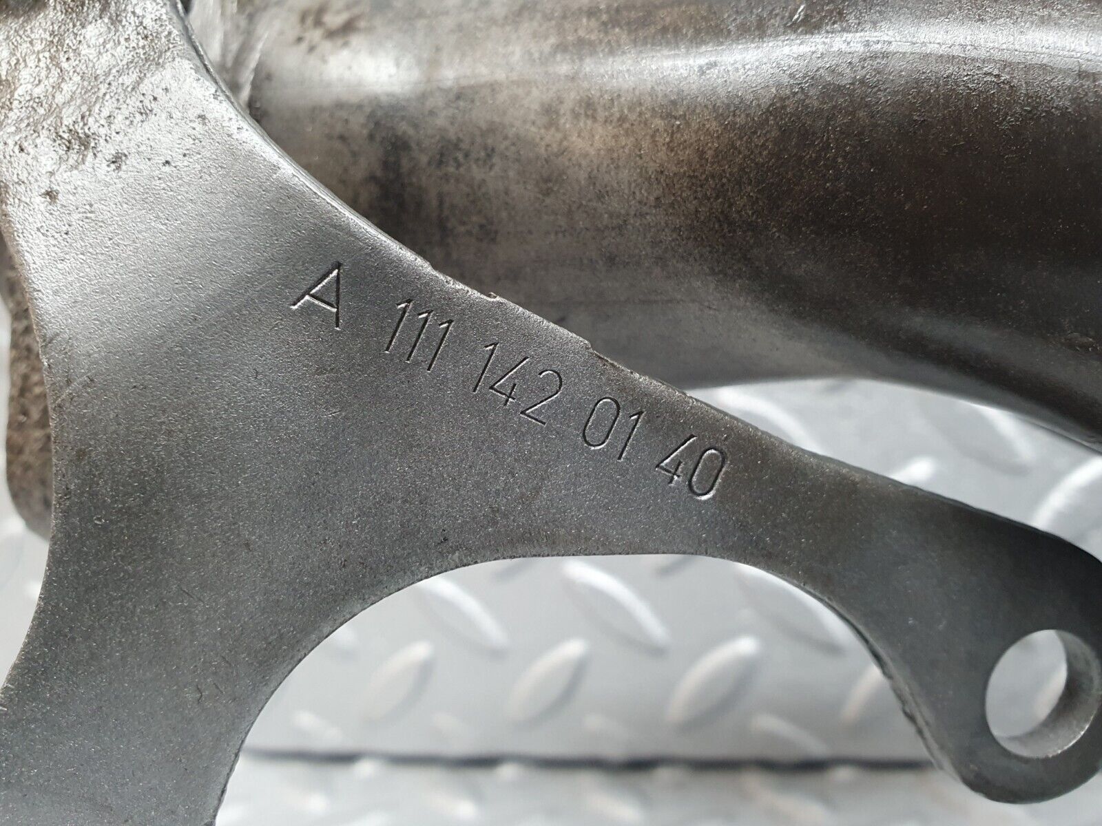 42091 Mercedes-Benz W202 C200 Exhaust Manifold 1111420140