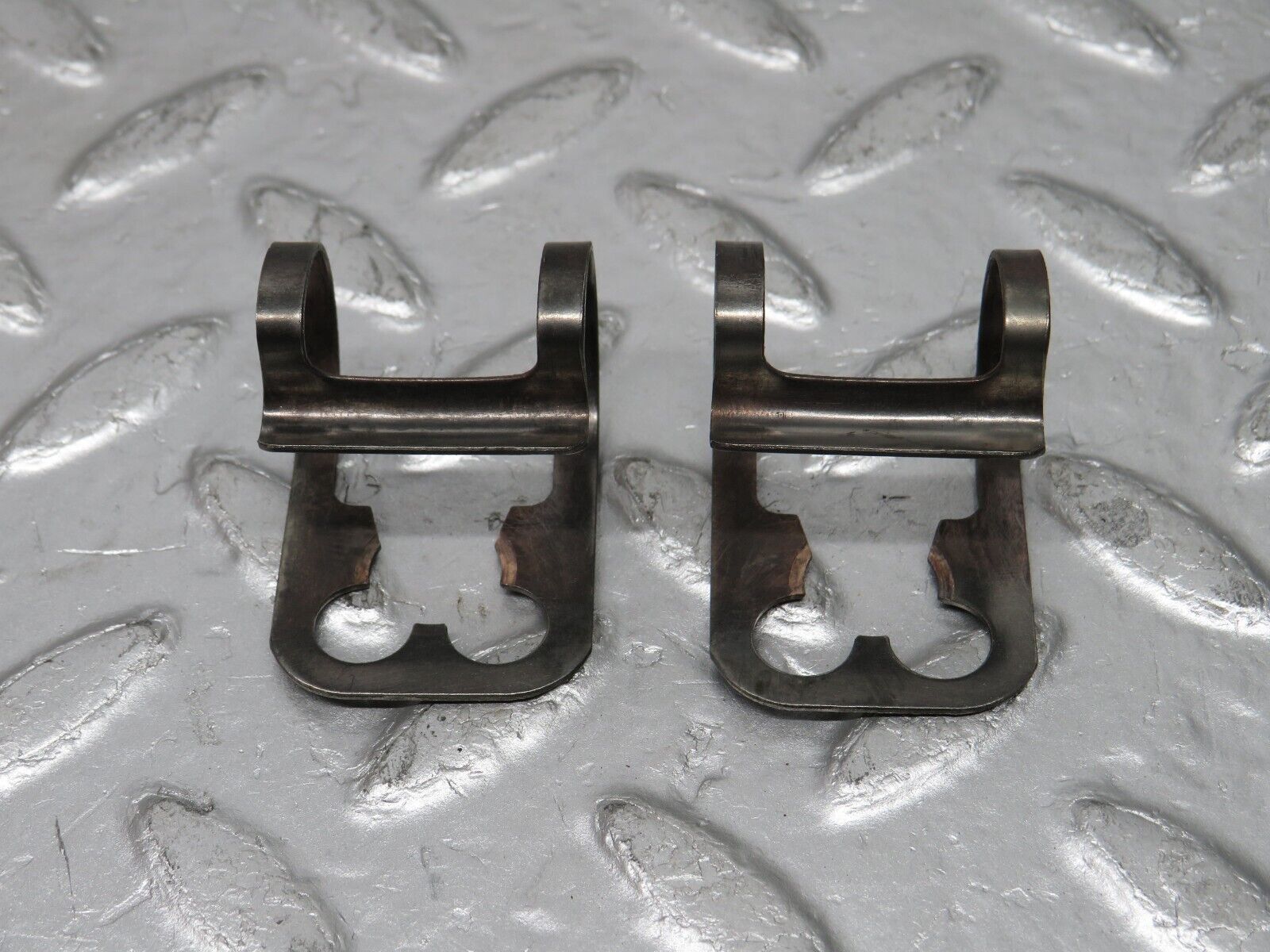 33007 Mercedes-Benz C107 R107 350 V8 Valve Rocker Arm With Spring & Tappet