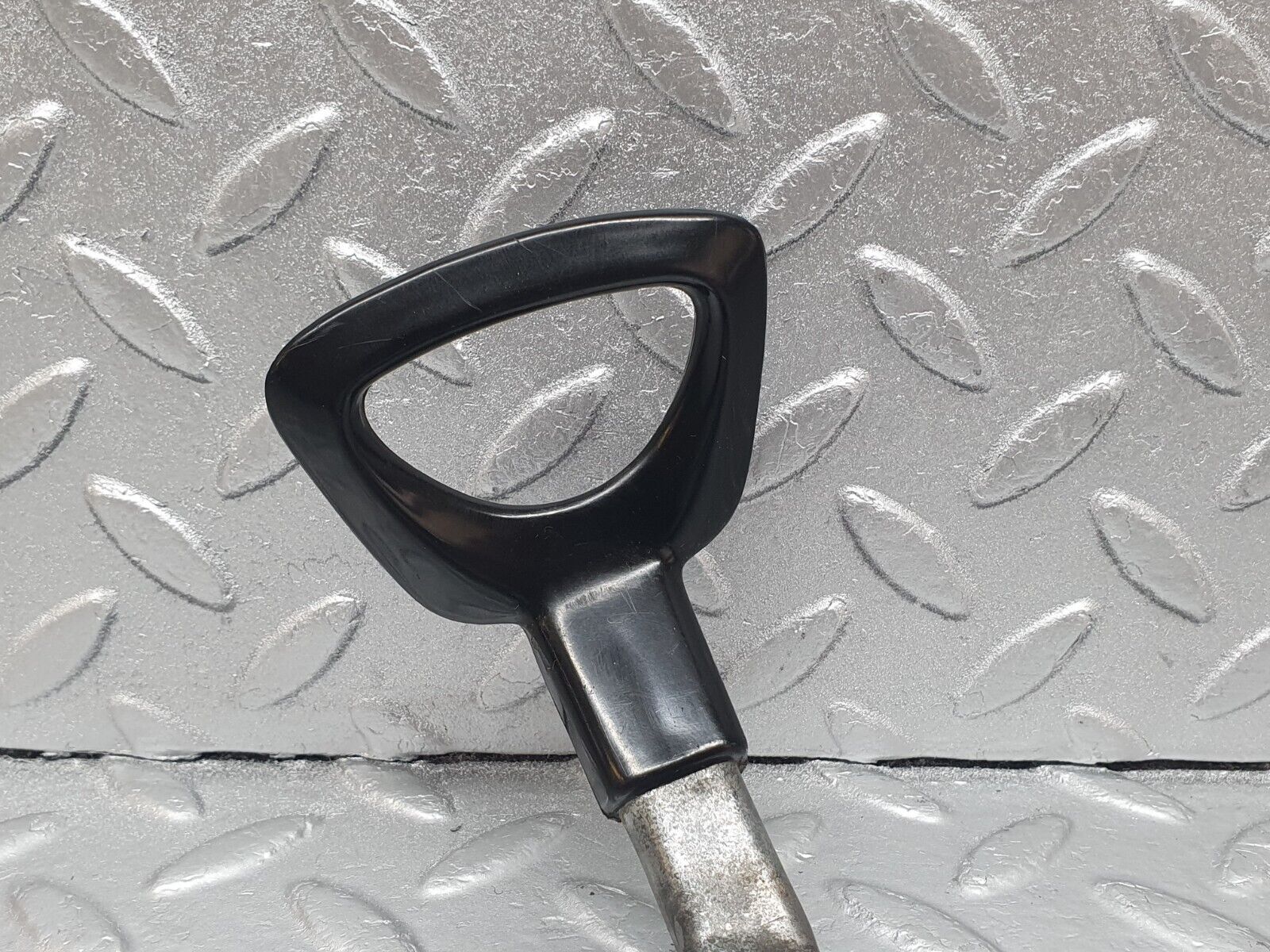 43334 Mercedes-Benz W108 280SE Front Right Seat Sliding Adjust Handle