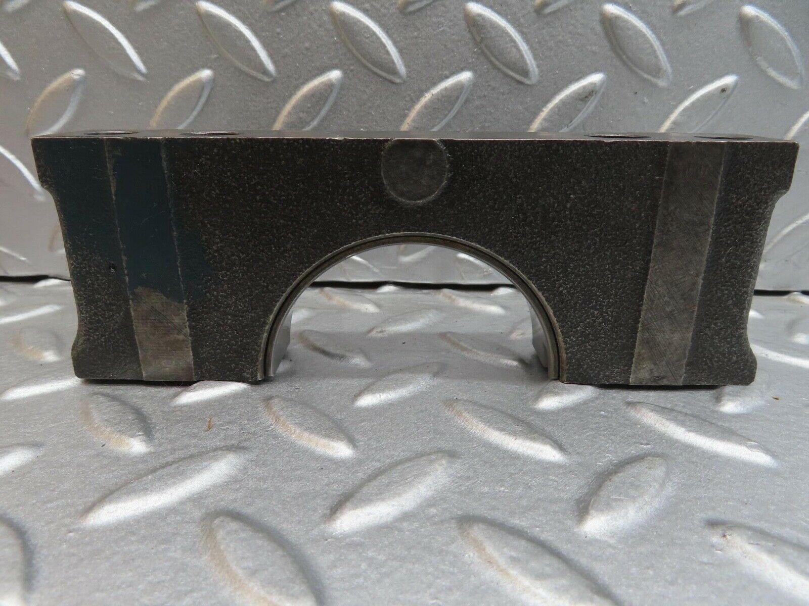 13704 Mercedes-Benz R107 450SL Crankshaft Bearing Holder Block 1160110312