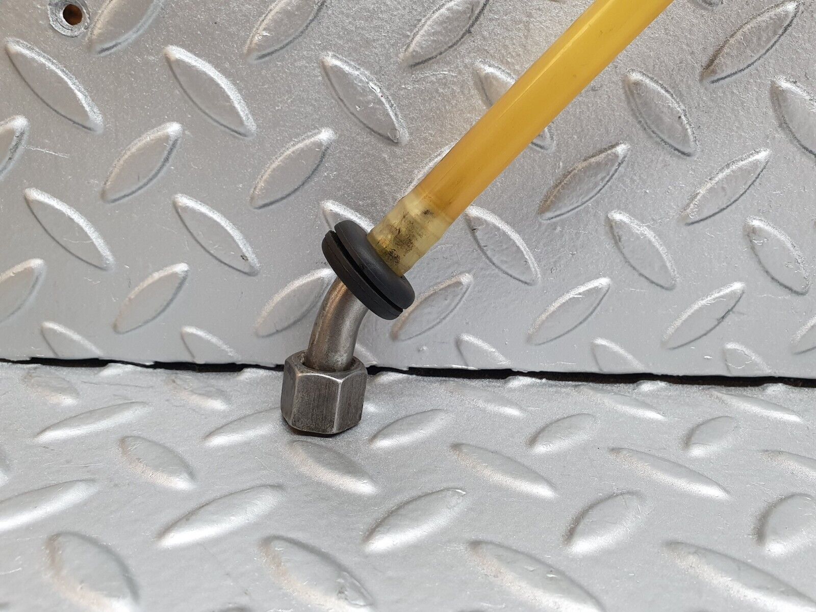 44095 Mercedes-Benz C123 230CE Coupe Brake Servo Vacuum Pipe