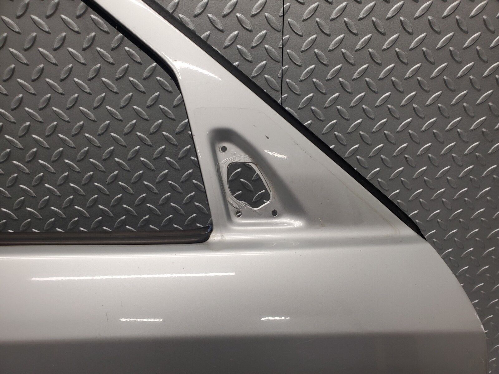 46121 Mercedes-Benz W124 Front Right Door