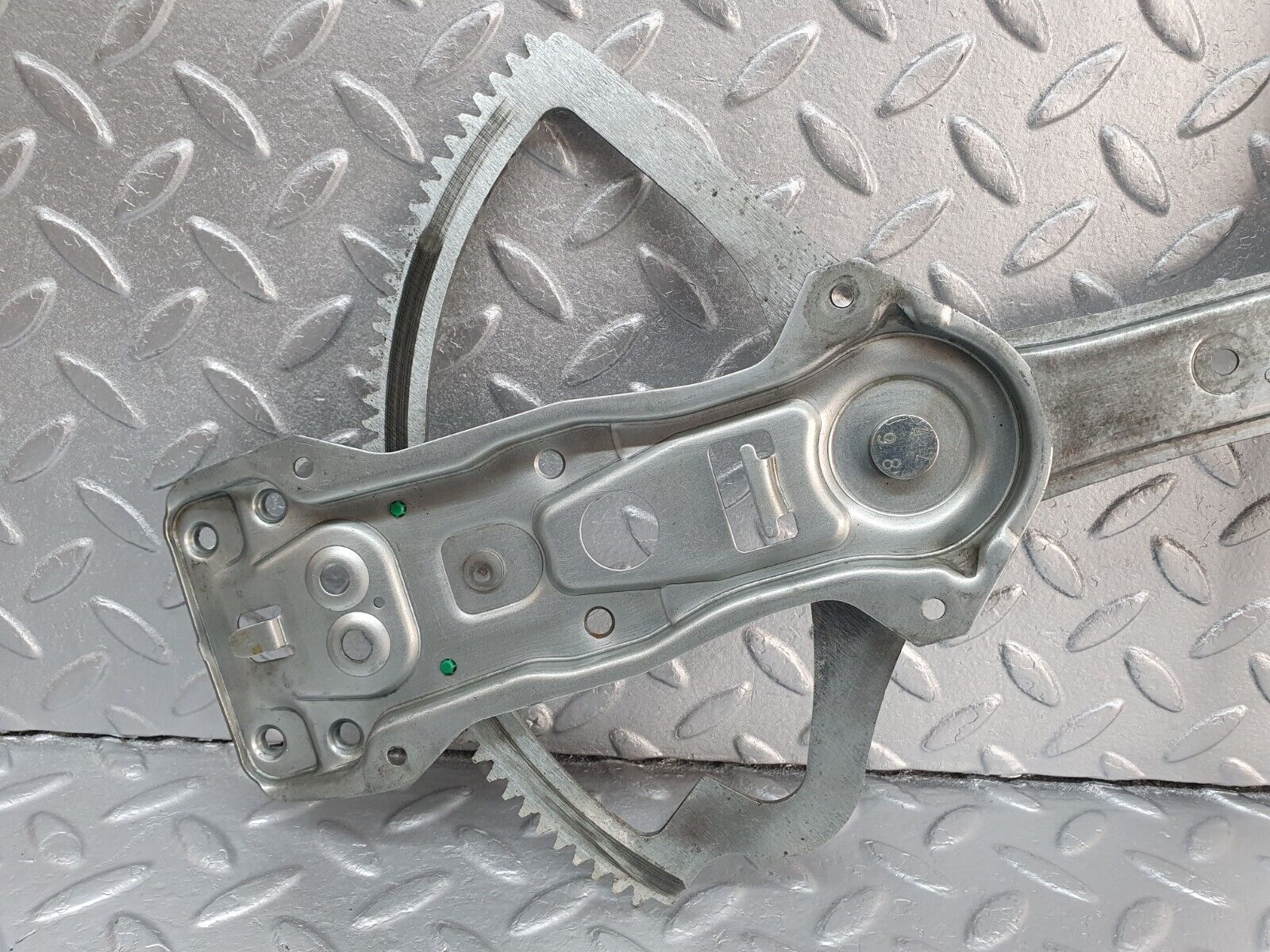 41939 Mercedes-Benz W202 C200 Front Right Power Window Regulator