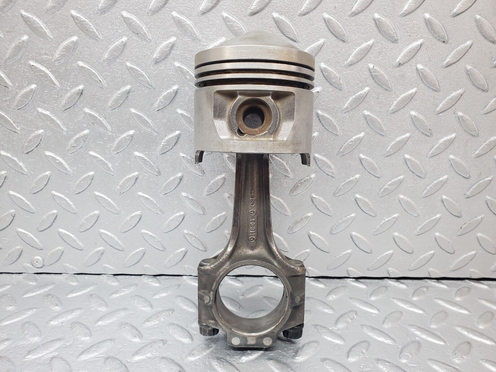 44297 Mercedes-Benz W123 280E Piston With Connecting Rod 85.985Mm 11005