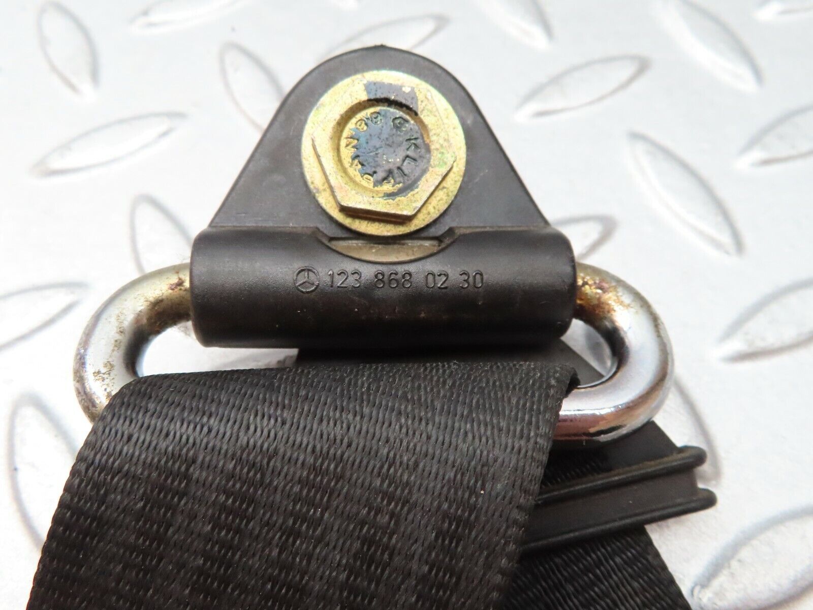 4405 Mercedes-Benz W123 230E Rear Left Seat Belt 1238607885