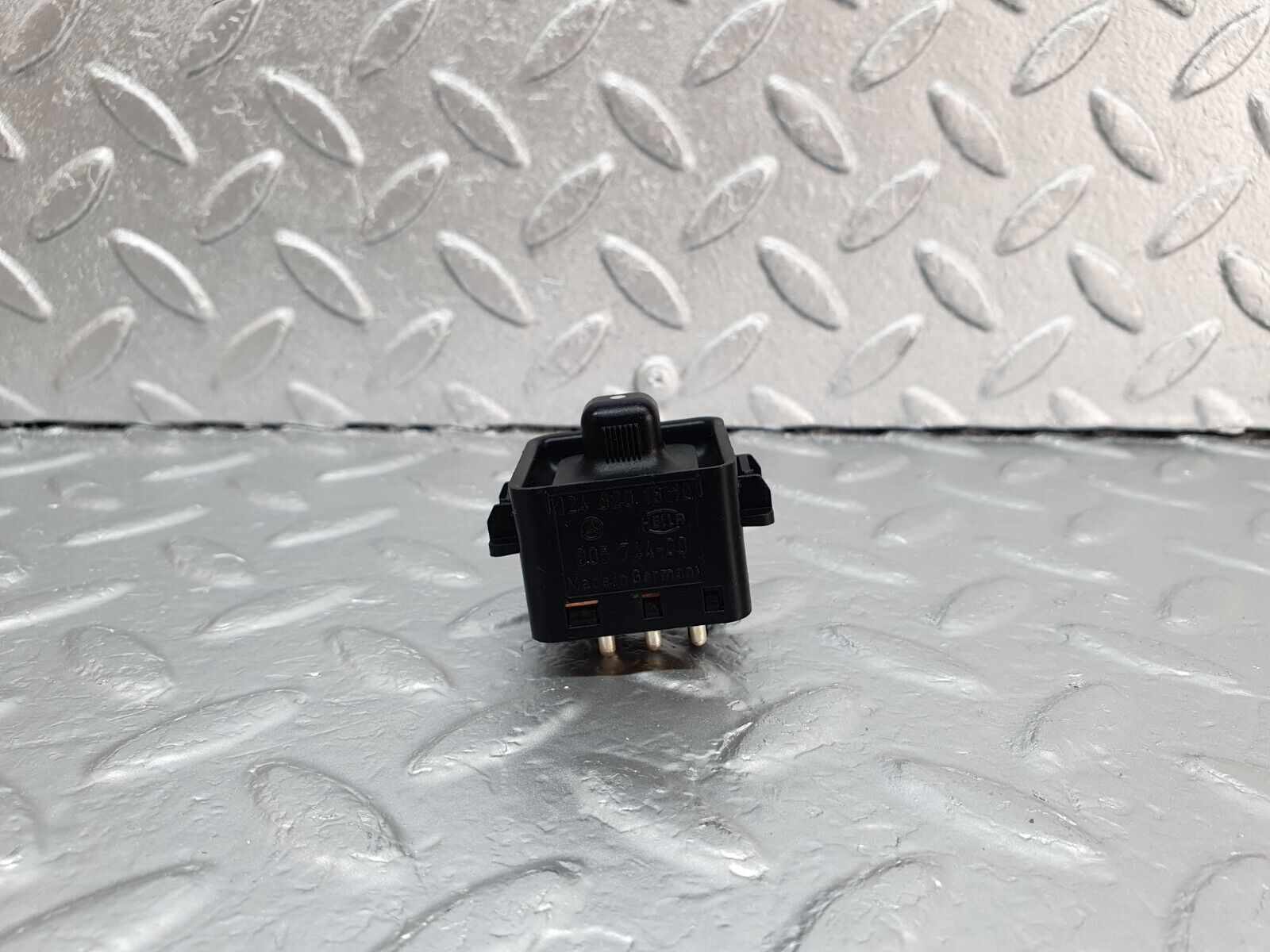 42951 Mercedes-Benz W201 190 2.0L Electric Mirror Adjust Switch 1248201810