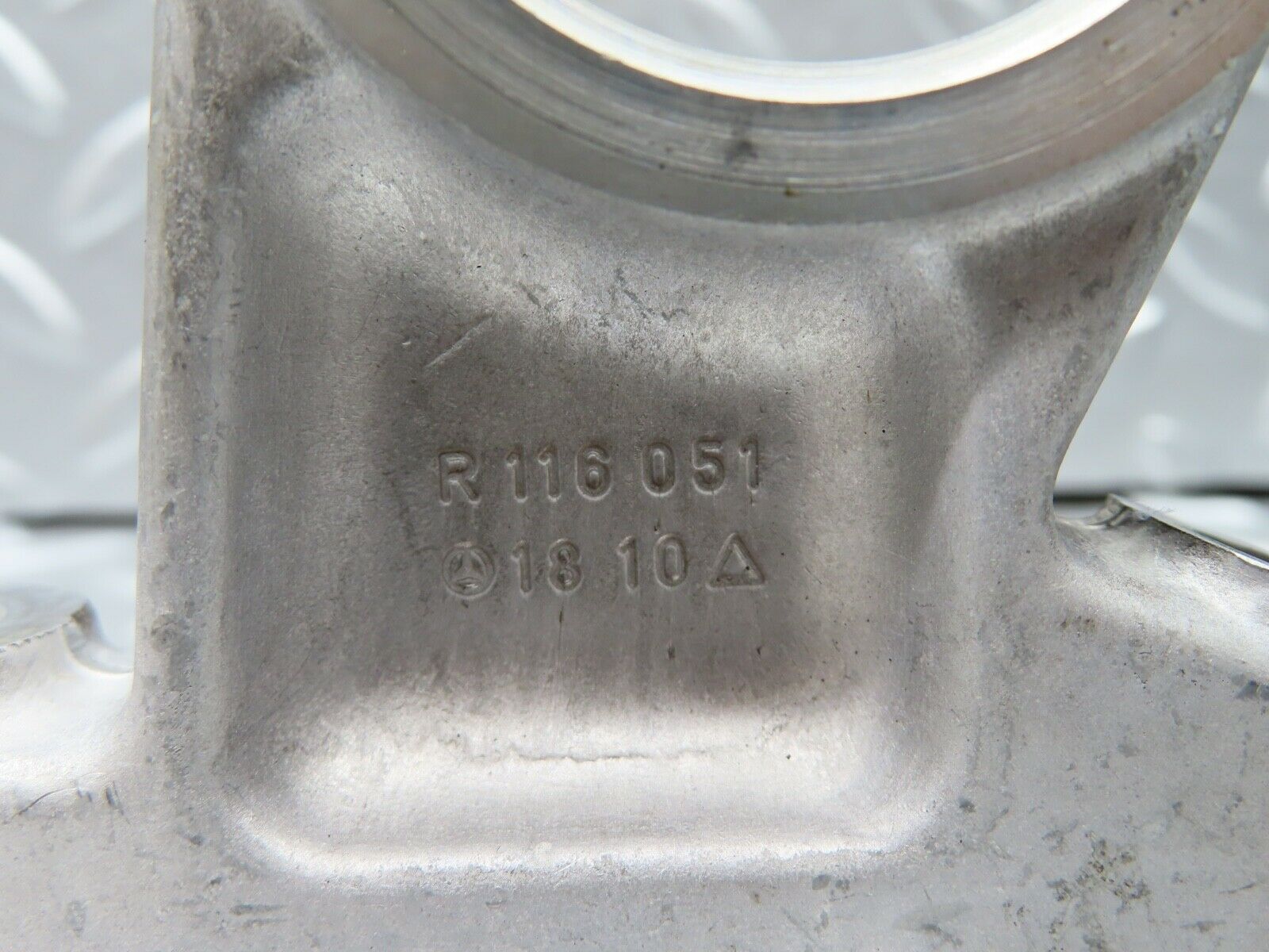 20642 Mercedes-Benz R107 450SL Camshaft Tower Bearing 1160511810