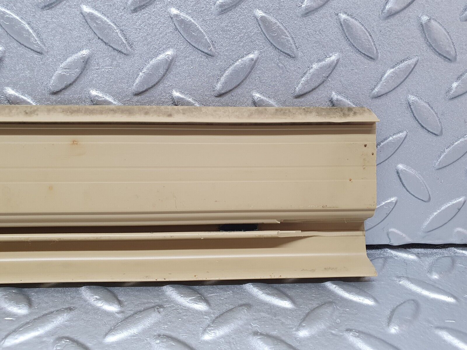 44094 Mercedes-Benz C123 230CE Coupe Right Door Sill Trim Beige