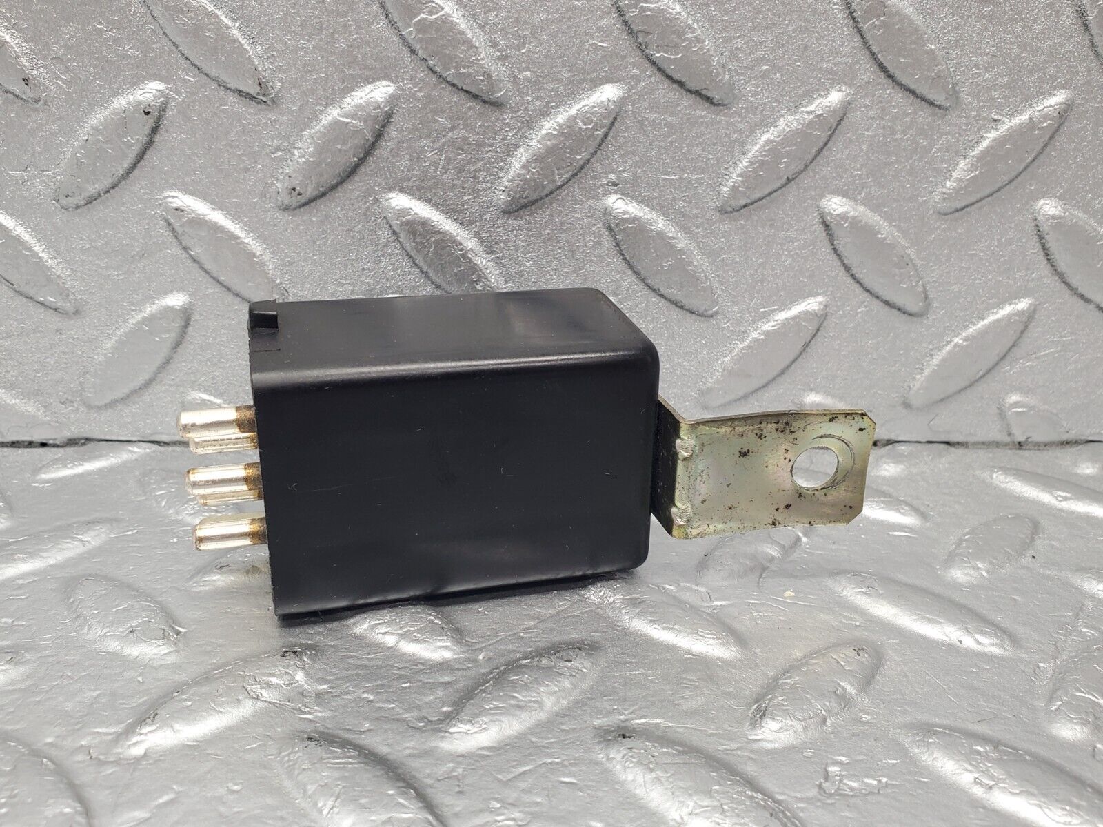 46487 Mercedes-Benz C123 280CE Coupe Rear Heated Window Relay 1078200010