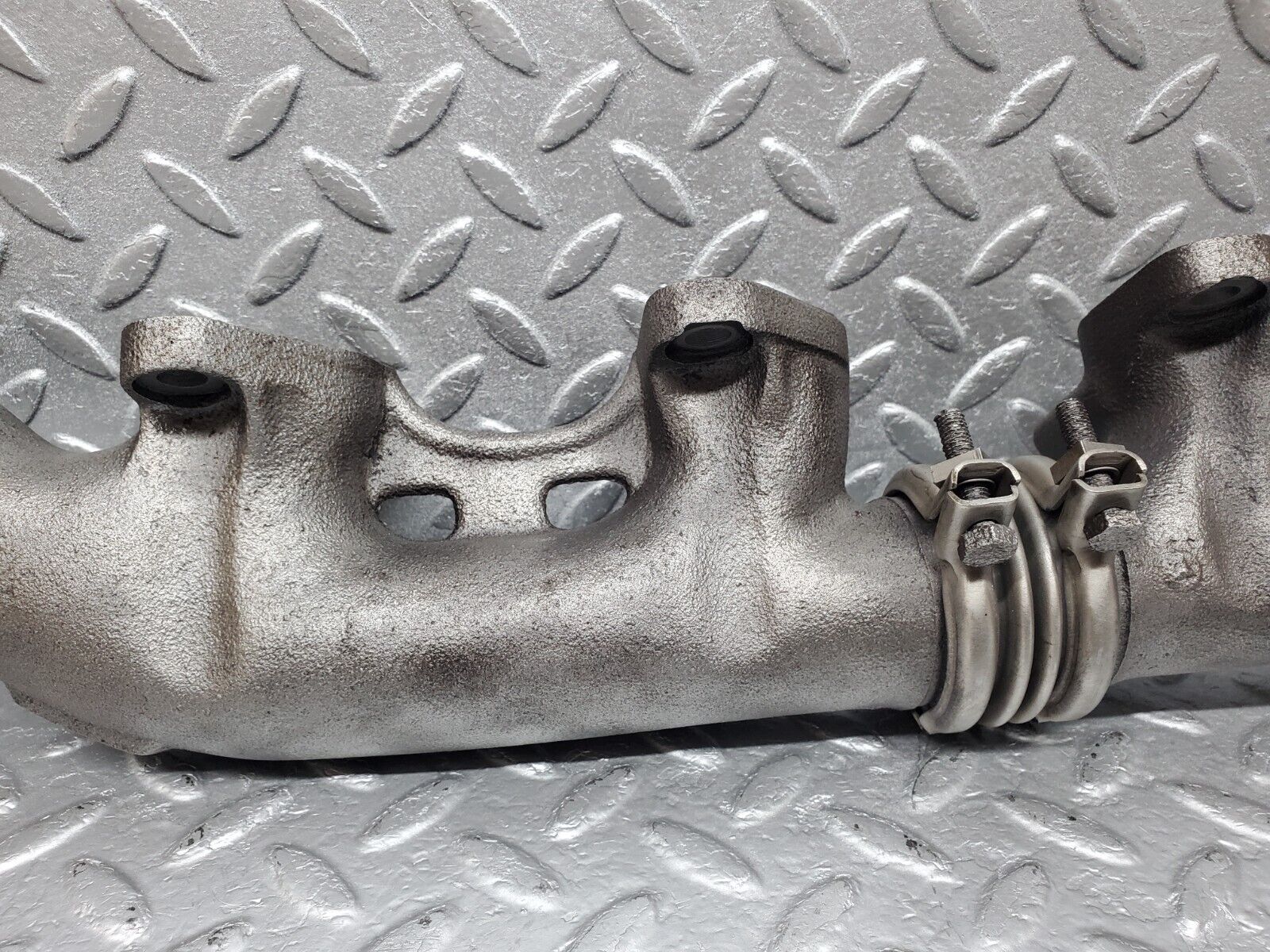 45919 Mercedes-Benz W126 420SE Exhaust Manifold Left 1161422302