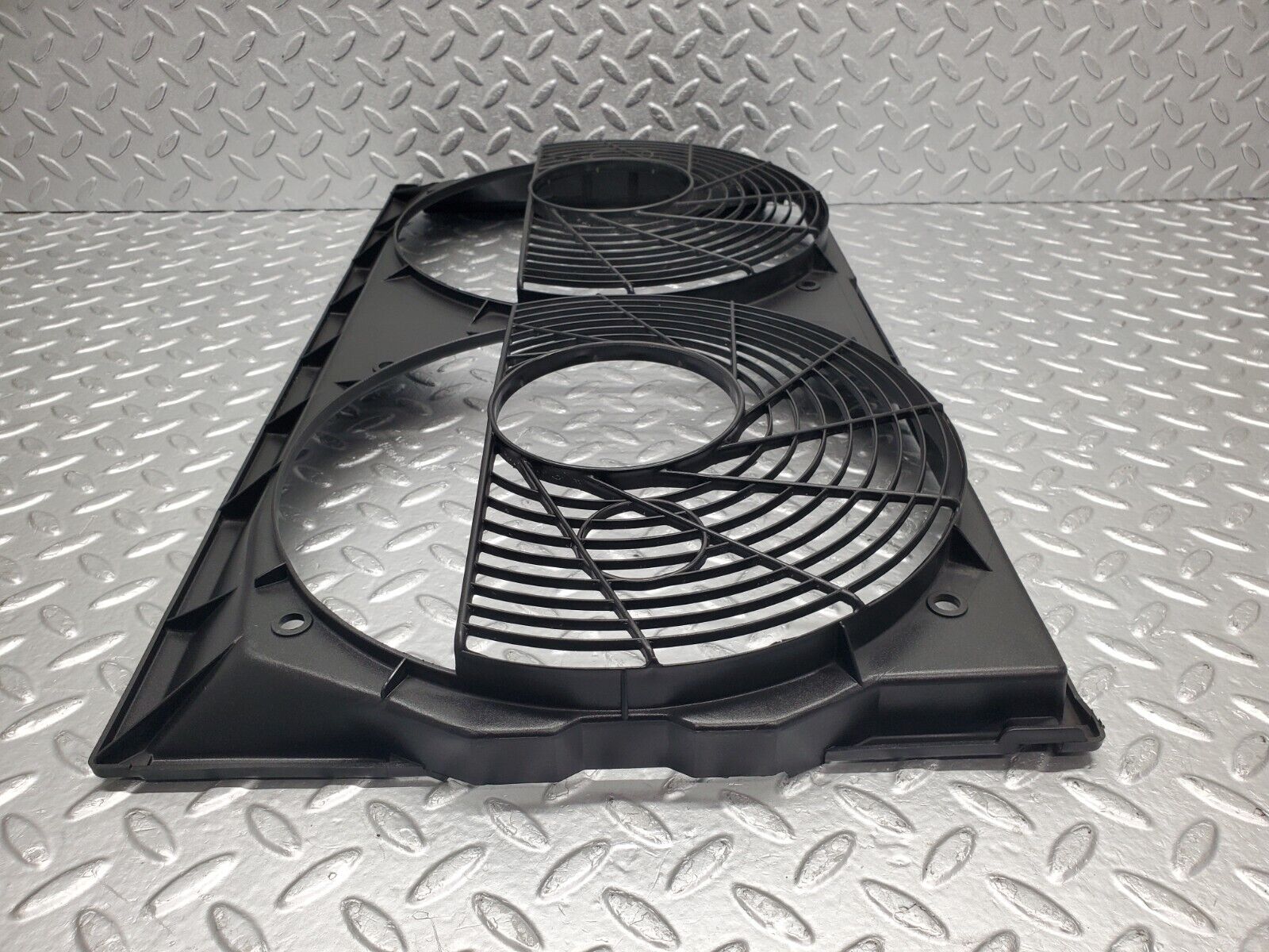 46735 Mercedes-Benz R129 320SL Coupe Radiator Fan Shroud Cover 1295051055