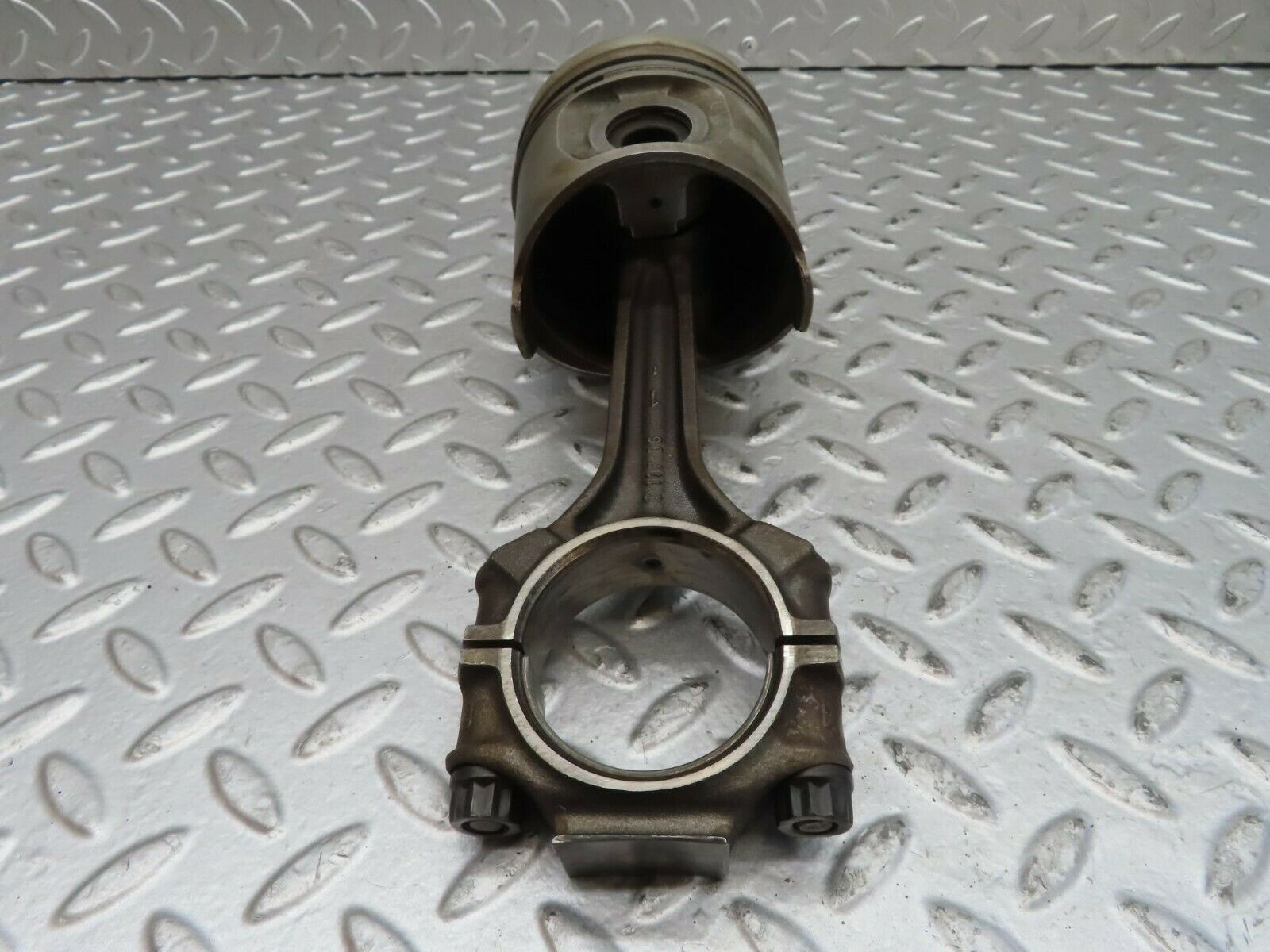 15777 Mercedes-Benz R107 450SL Piston With Connecting Rod 92.00 mm
