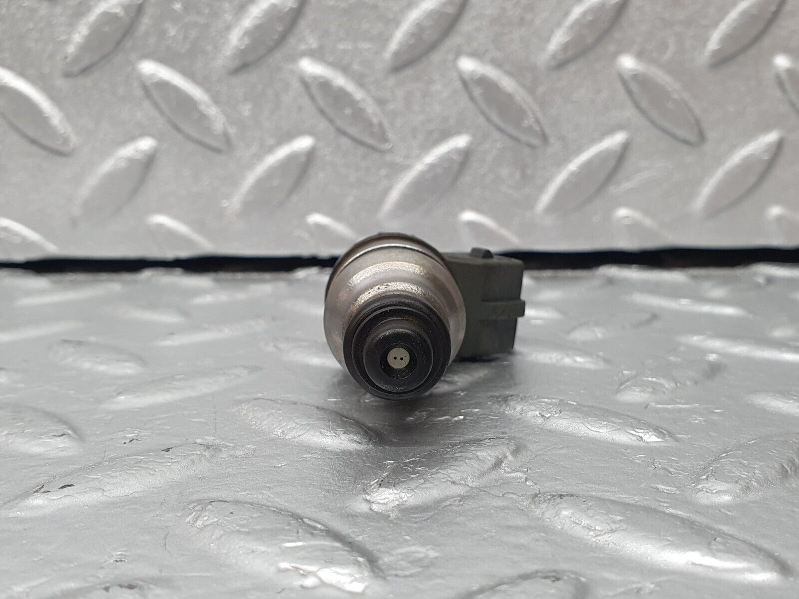 42372 Mercedes-Benz R129 320SL Coupe Fuel Injector Bosch 0000787323 0280155209