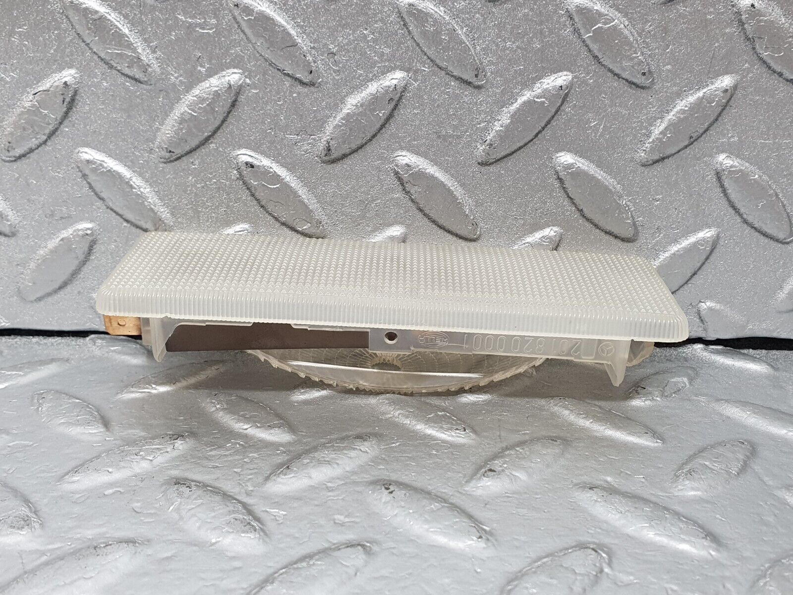 44104 Mercedes-Benz C123 230CE Coupe Rear Interior Dome Light 2018200001