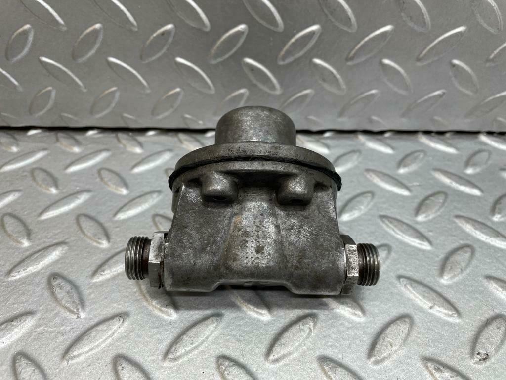 5044 Mercedes-Benz R107 350SL Oil Pressure Damper 1161870494