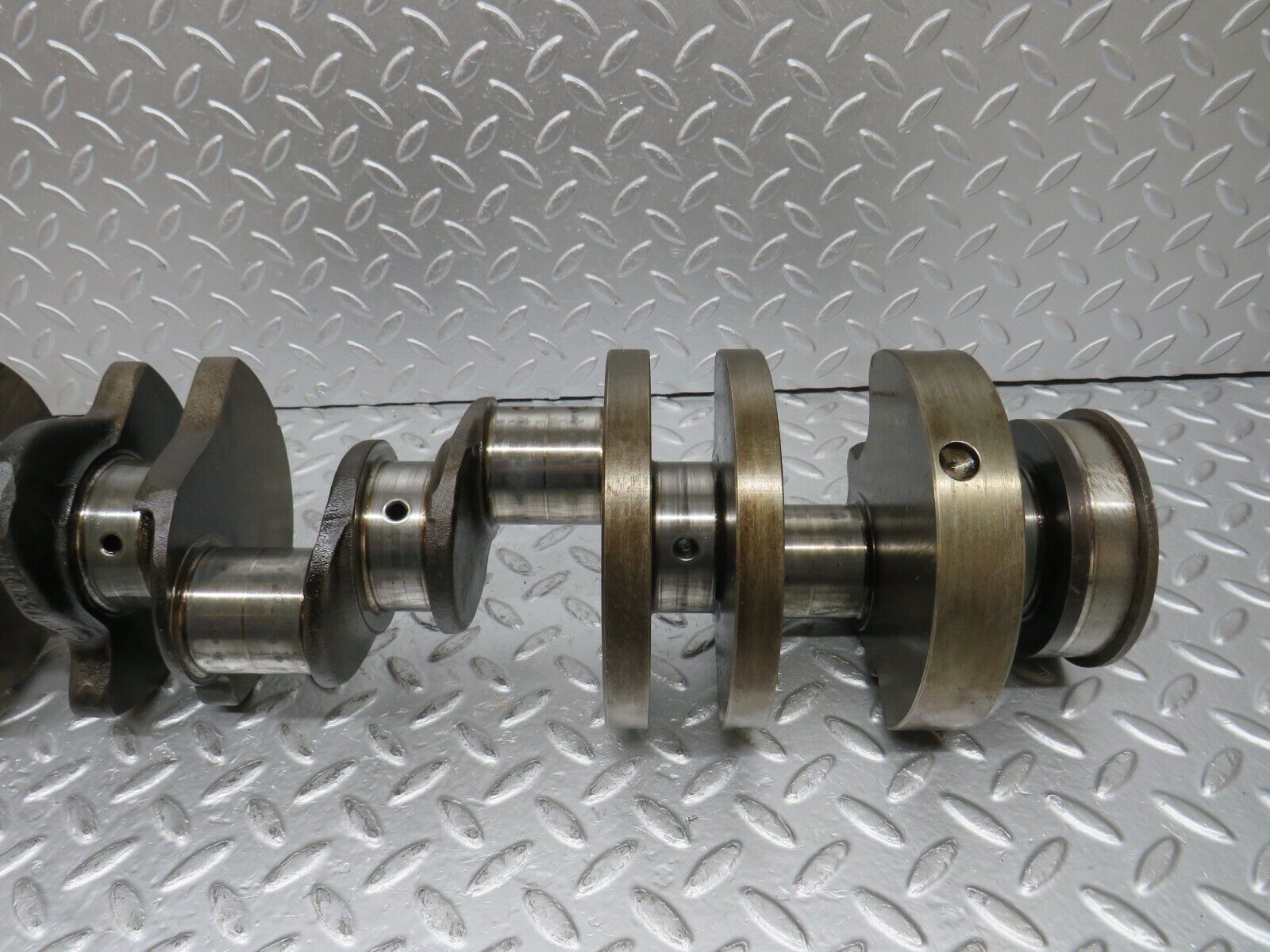 32813 Mercedes-Benz C107 R107 350 V8 Crankshaft 1160310801