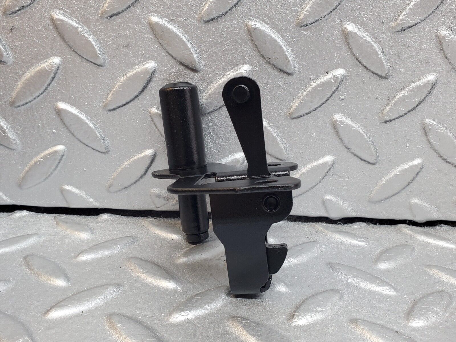 44724 Mercedes-Benz W124 220E Bonnet Lock Latch 1248800260