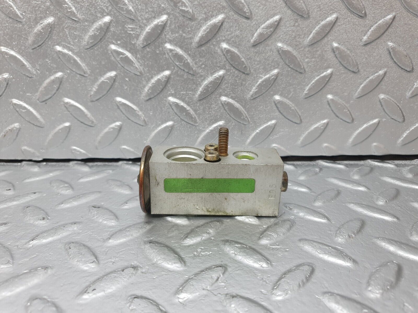 42383 Mercedes-Benz R129 320SL Coupe Air Condition Expansion Valve 1248300084