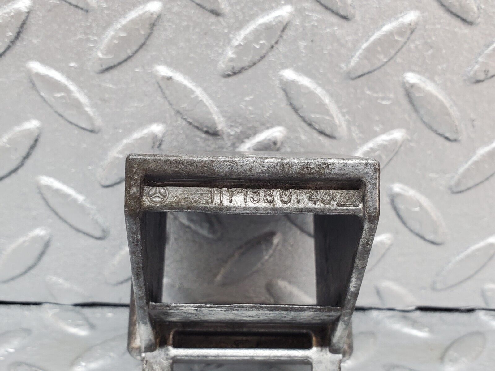 44818 Mercedes-Benz W124 220E Ignition Coil Bracket 1111580140