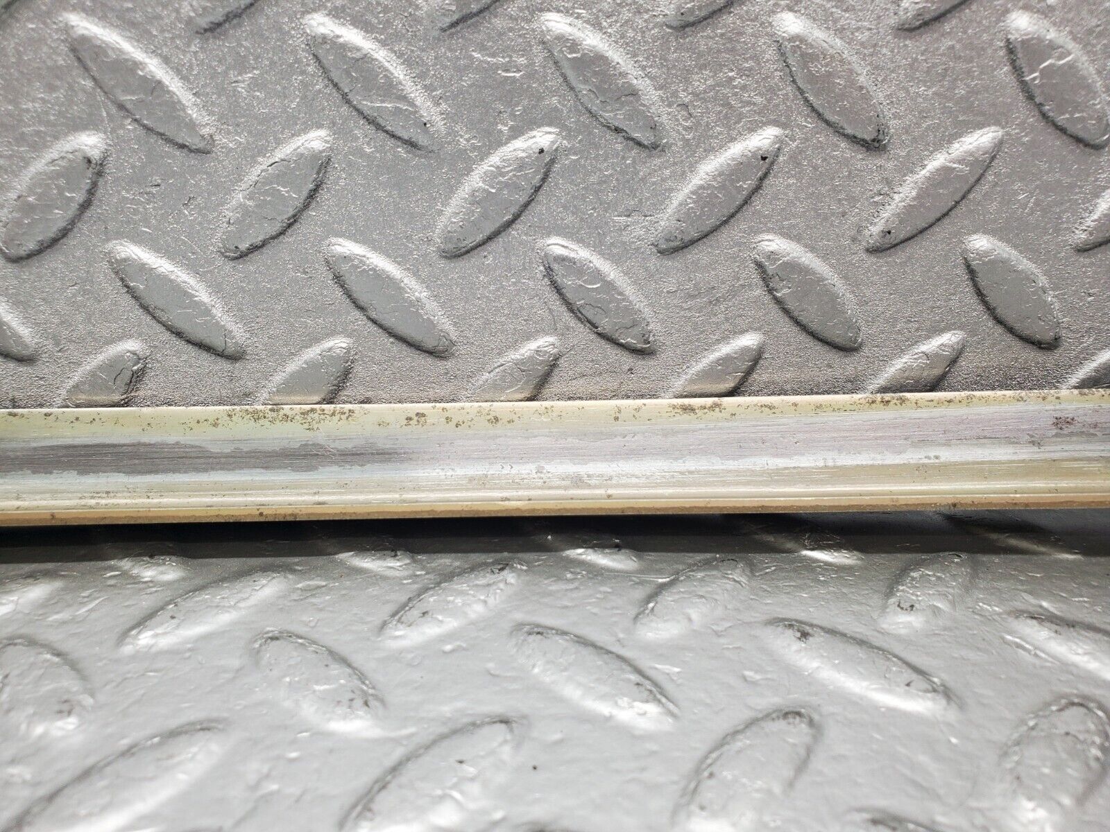 46352 Mercedes-Benz C123 280CE Coupe Front Left Window Channel