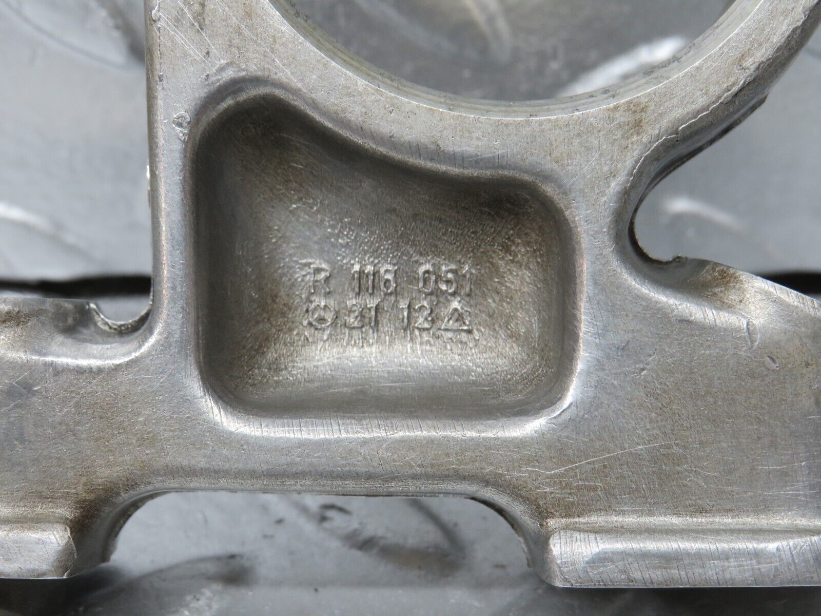 33089 Mercedes-Benz C107 R107 350 V8 Camshaft Tower Bearing 1160512112