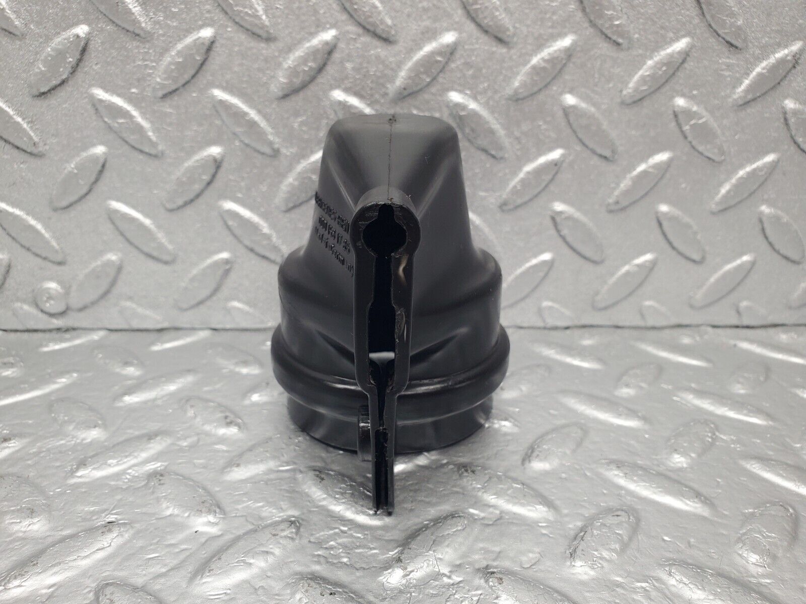 46424 Mercedes-Benz C123 280CE Coupe Ignition Coil Protective Cap 0001581785