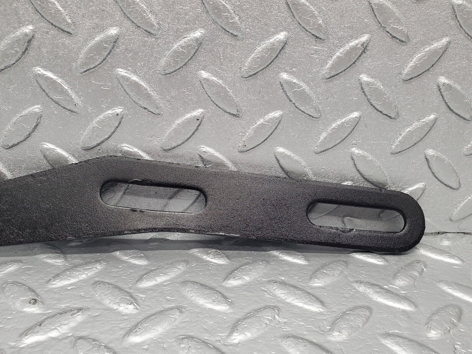 46394 Mercedes-Benz C123 280CE Coupe Exhaust Bracket