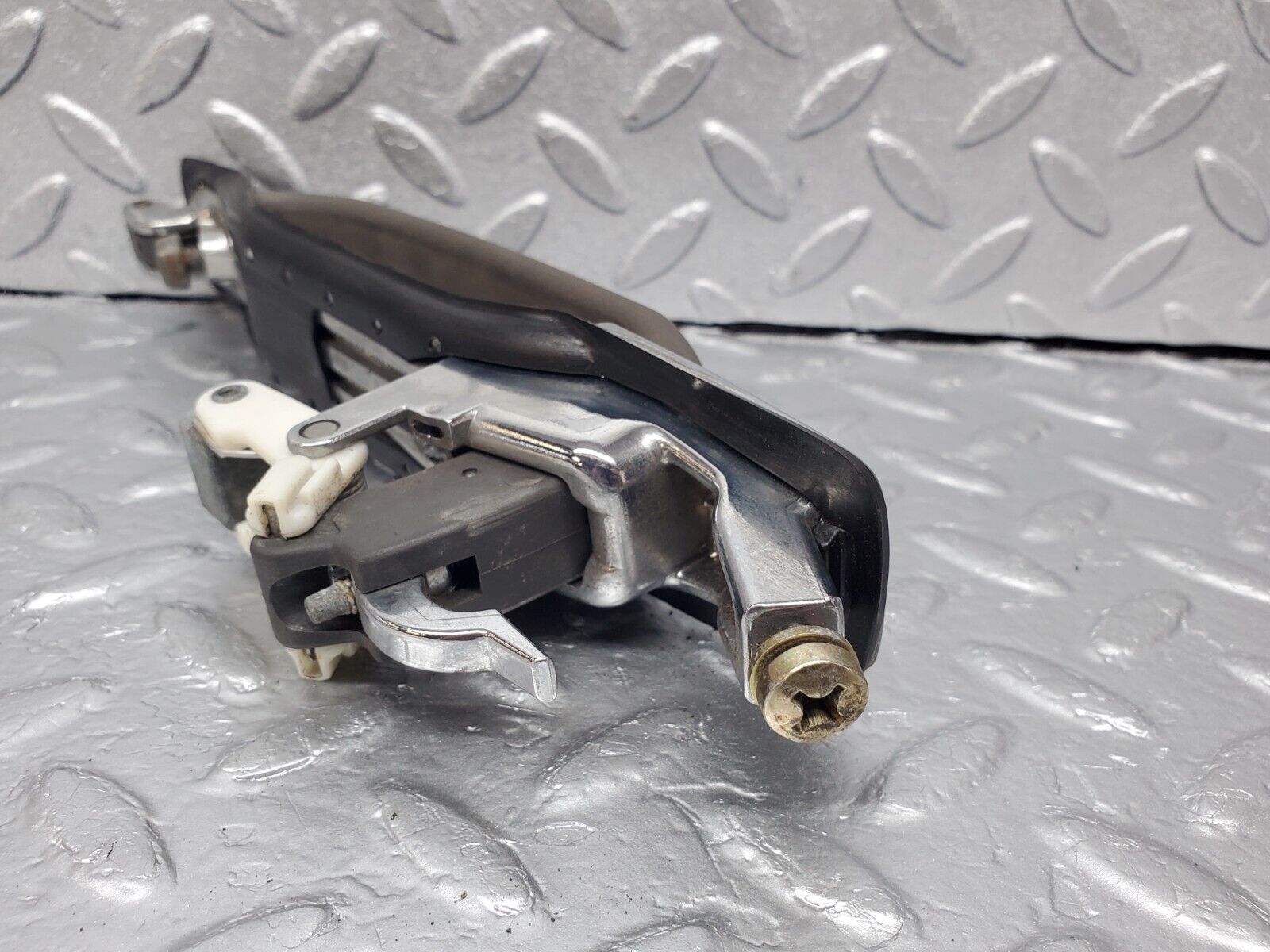 45647 Mercedes-Benz W126 420SE Rear Left Door Exterior Handle 1267600059