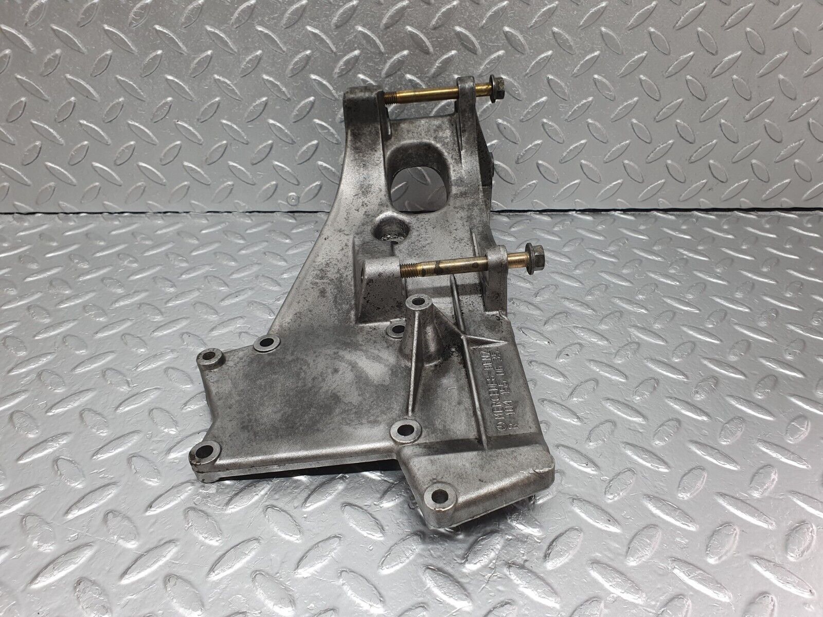 42565 Mercedes-Benz R129 320SL Coupe Alternator Generator Mount Bracket 1041550635