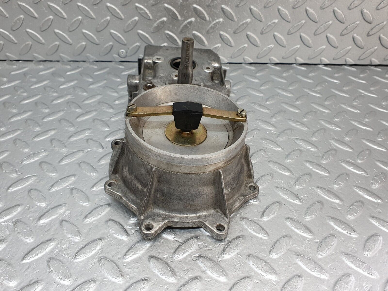 43738 Mercedes-Benz C123 230CE Coupe Air Flow Mass Sensor Bosch 0438120116