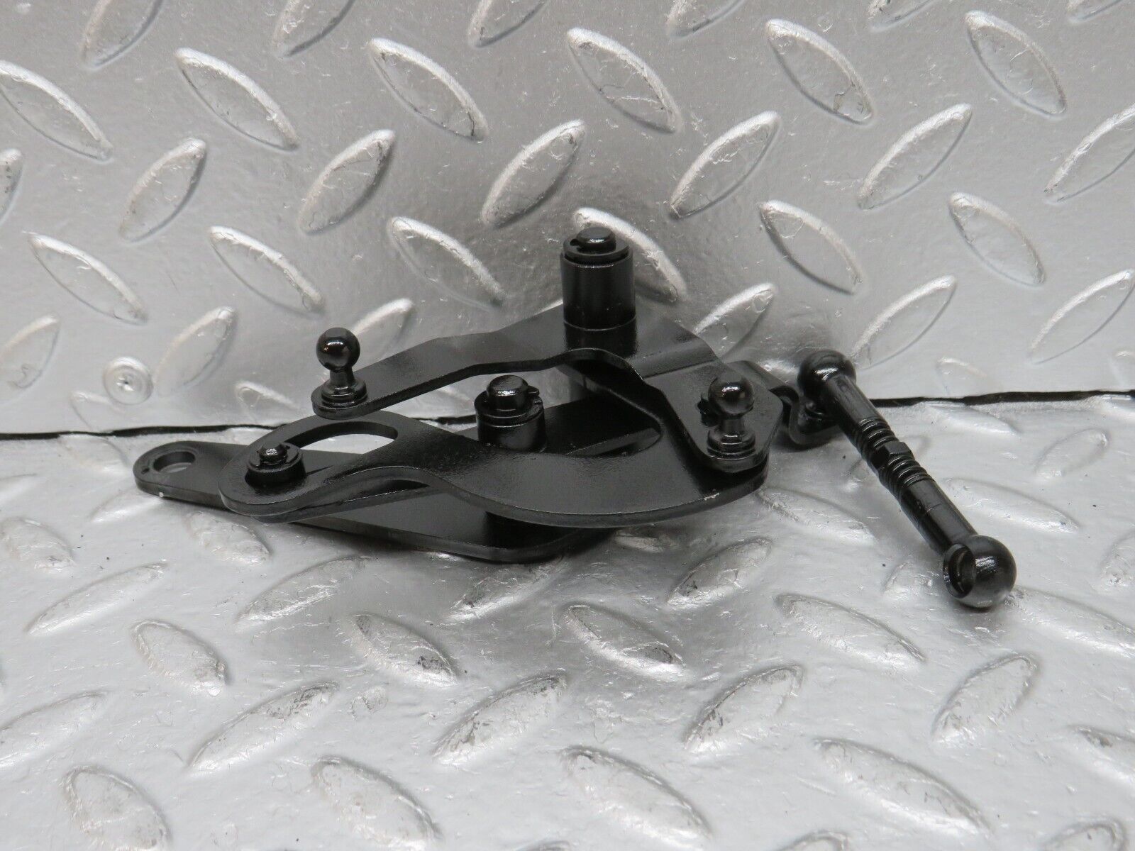 32759 Mercedes-Benz C107 R107 350 V8 Throttle Linkage