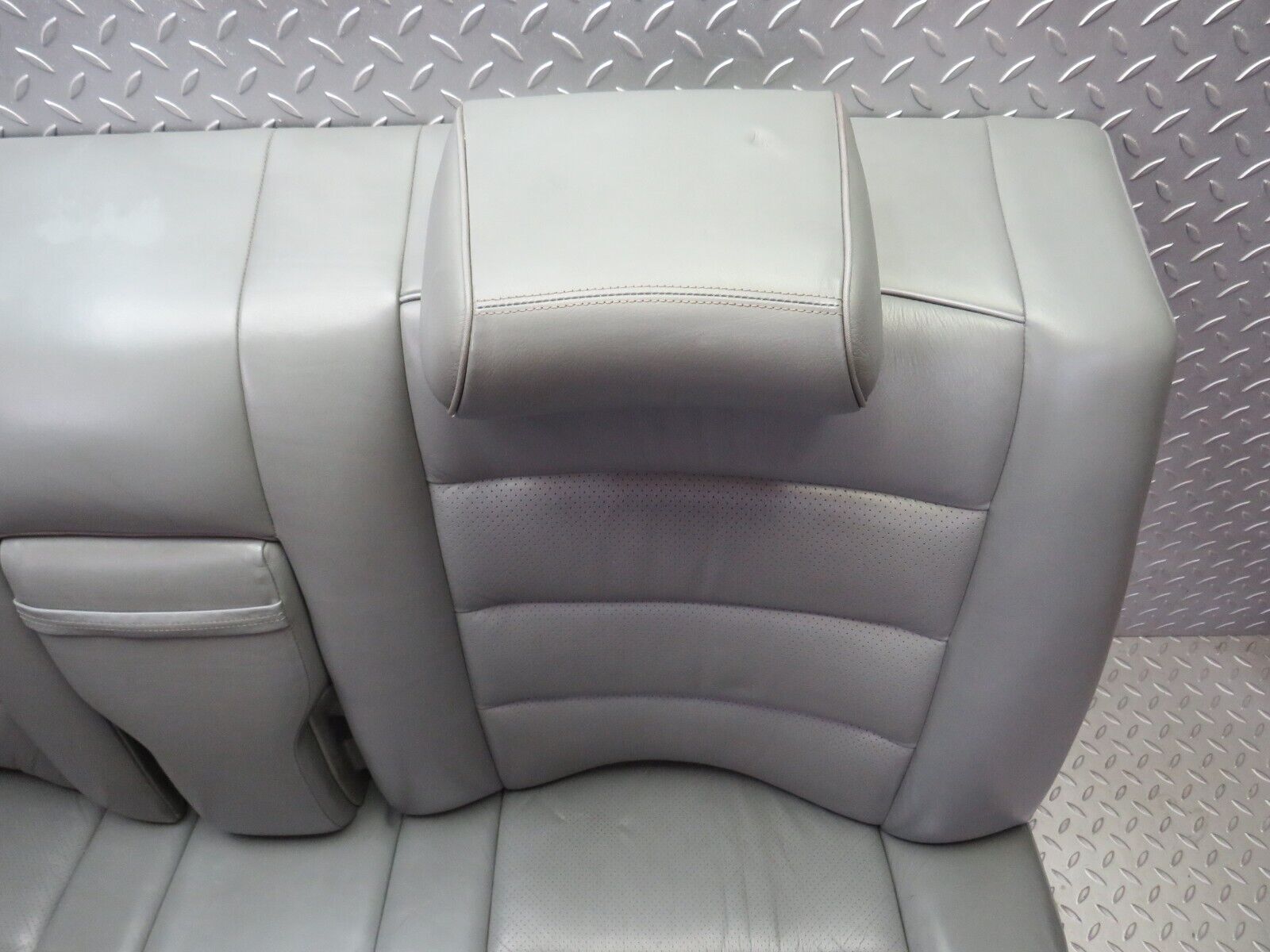 42911 Mercedes-Benz W126 420SE Rear Seat Leather Grey 1269202750 1269202716