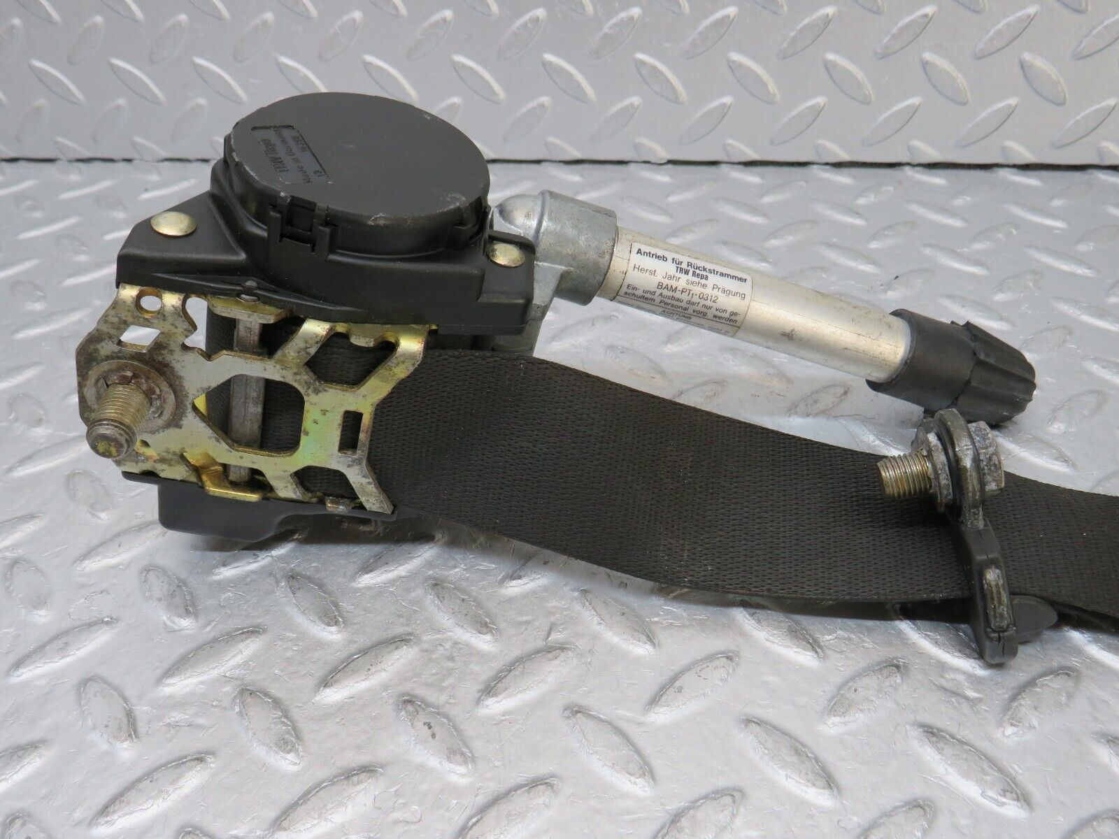 35600 Mercedes-Benz R107 280SL Front Right Seat Belt With Buckle 1078680314 1078603269