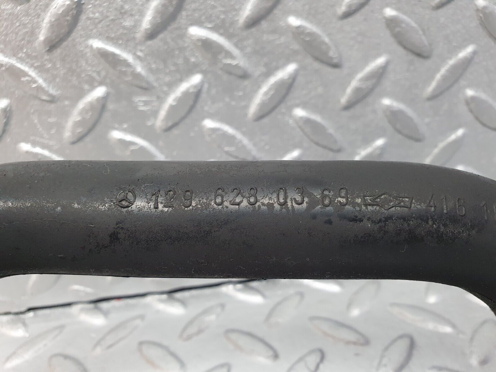 42522 Mercedes-Benz R129 320SL Coupe Water Drain Hose Pipe 1296280369