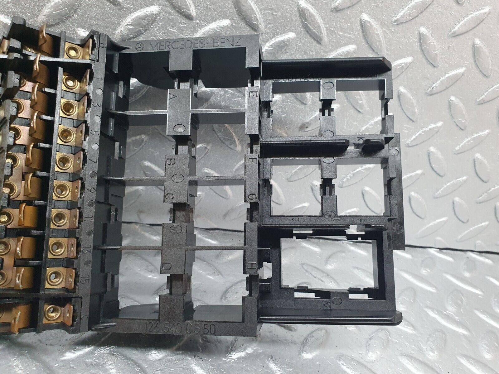 43592 Mercedes-Benz C126 380SEC Coupe Fuse Box 1265400550