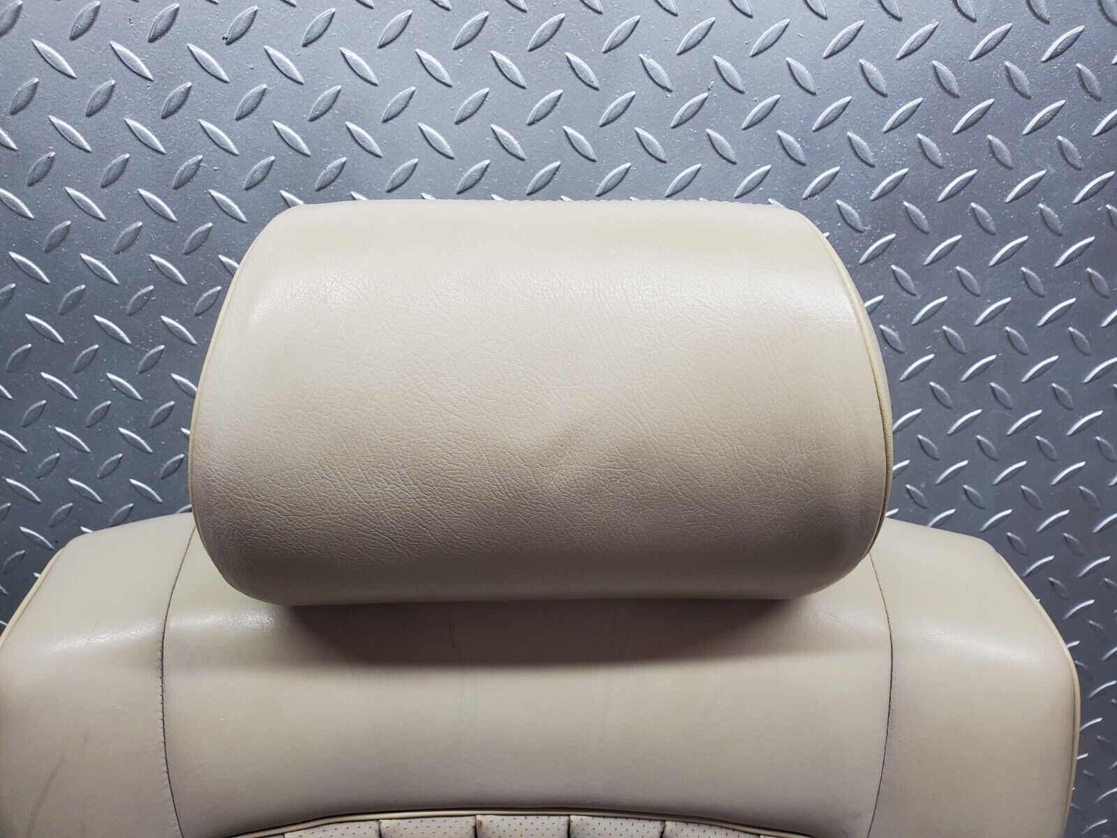 45868 Mercedes-Benz W126 420SE Front Right Electric Seat Leather Beige 1269102650